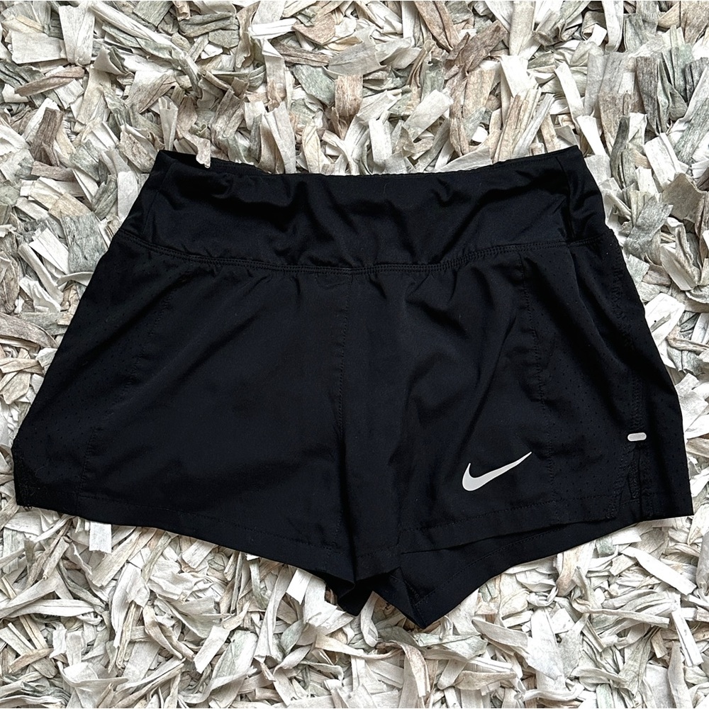 Black Nike shorts
